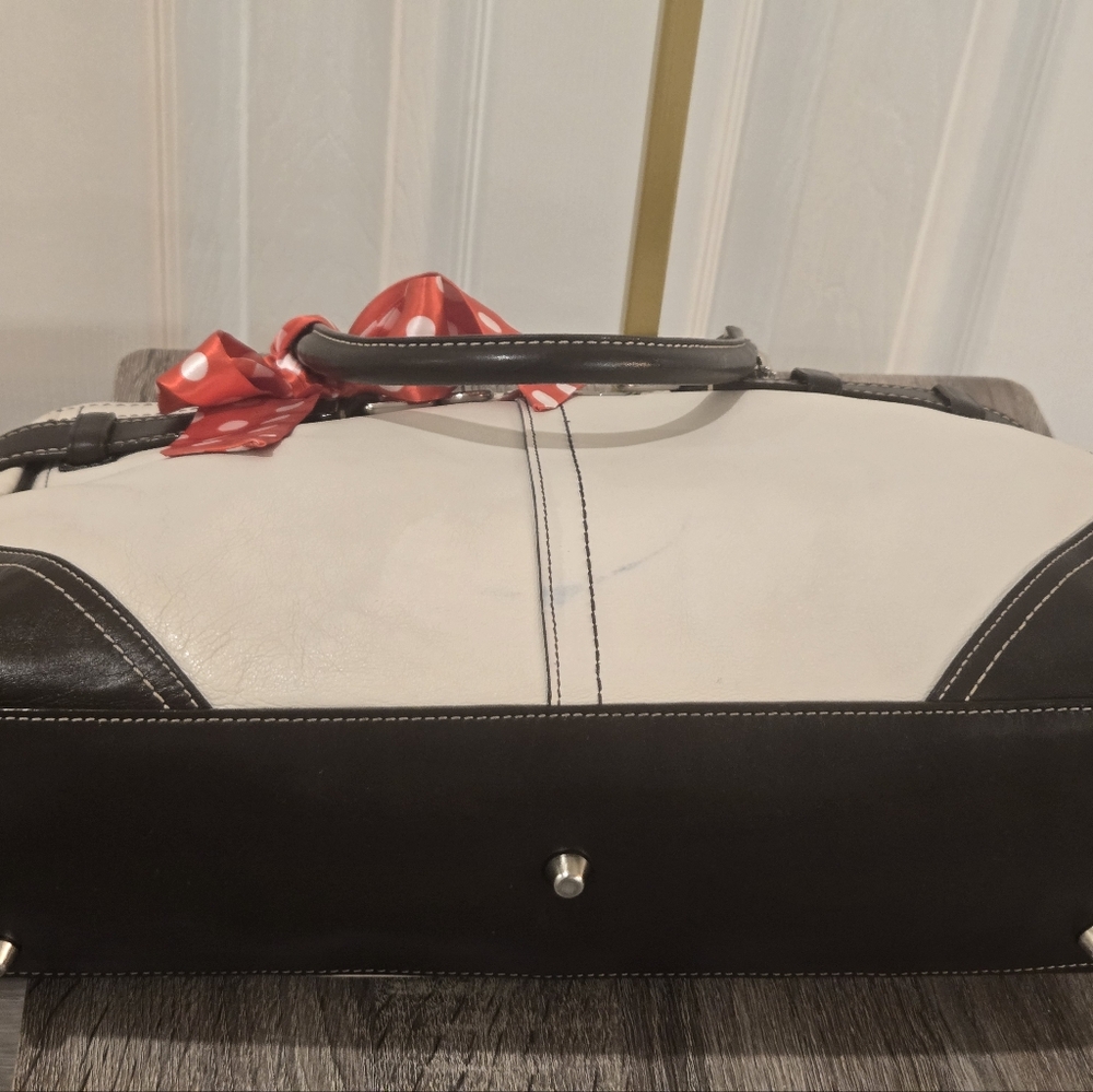 Coach Handbag - Picture 13 of 17